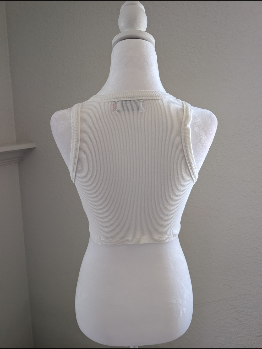 Edikted White Ribbed Logo Crop Tank - Picture 3 of 3